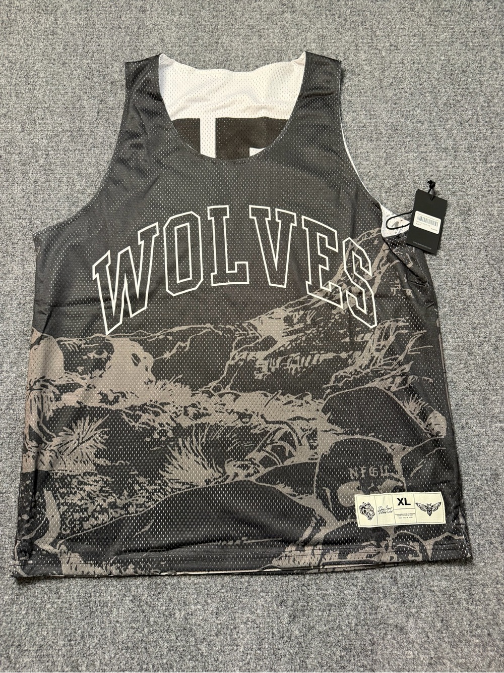 Darc Sport Wolves VEGAS REVERSIBLE BBALL JERSEY Men's XL Black White NWT RARE